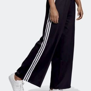 Wide Leg Adidas Track pants with pockets